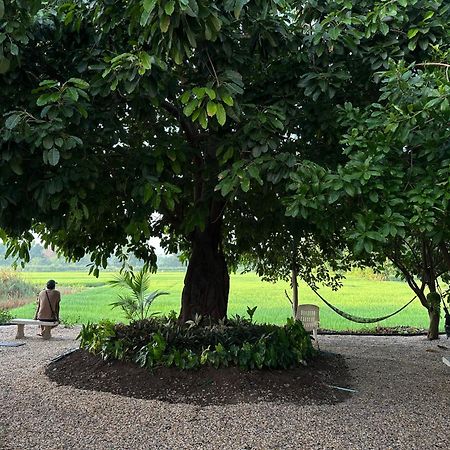 Ban Suweena Uthai Thani Bagian luar foto
